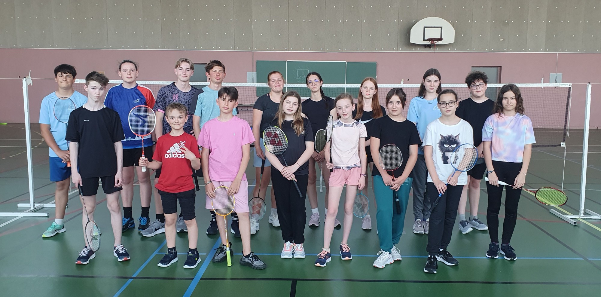 <jeunes du collège 2025